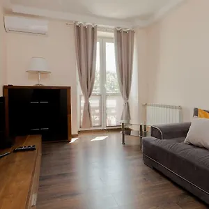 Shortstaypoland Staszica Апартаменты